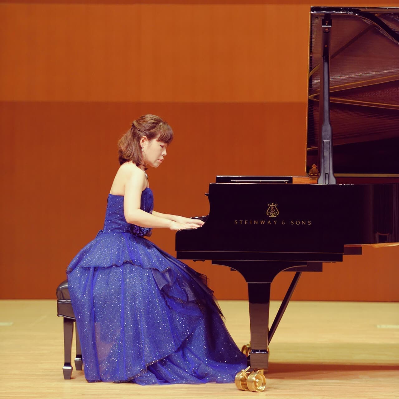 講師のピアノ演奏活動